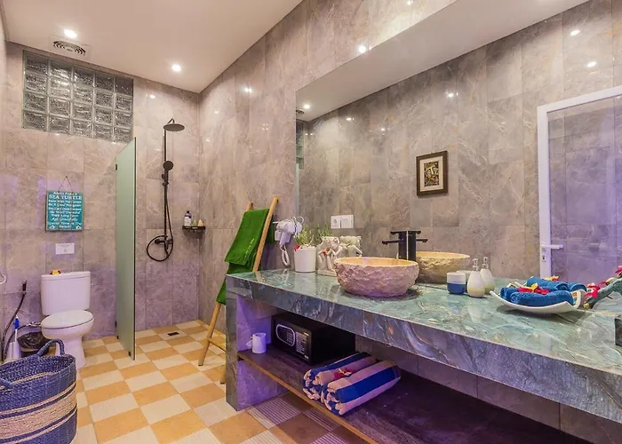 Kanari,5 Bed & Pool * Seminyak