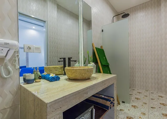 Kanari,5 Bed & Pool * Seminyak
